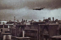Lancaster Bommenwerpers boven den Haag